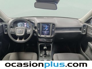 Volvo XC40 T2 Momentum Core 95 kW (129 CV)