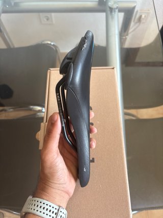 Sillín FIZIK Ardea V5 con rozadura