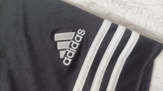 Pantalón corto Adidas negro
