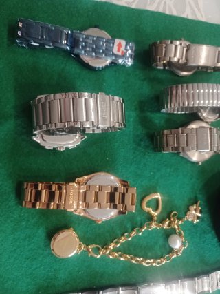 Lotto 16 orologi in parte nuovi unisex