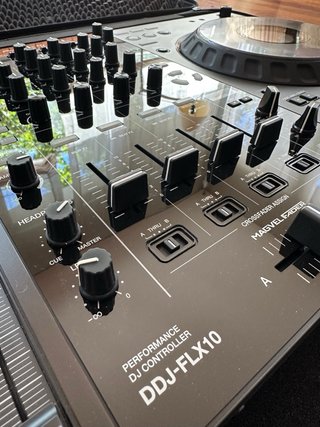 Controladora Pioneer DJ DDJ-FLX10 + Hardcase