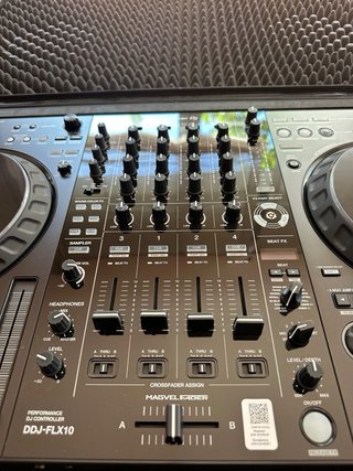 Controladora Pioneer DJ DDJ-FLX10 + Hardcase