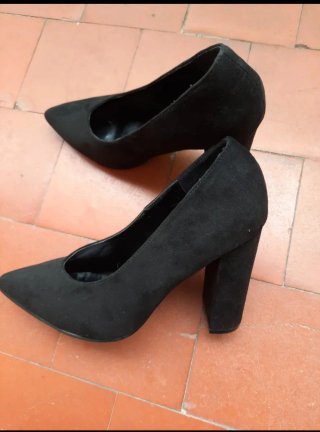 Zapatos de tacón negros