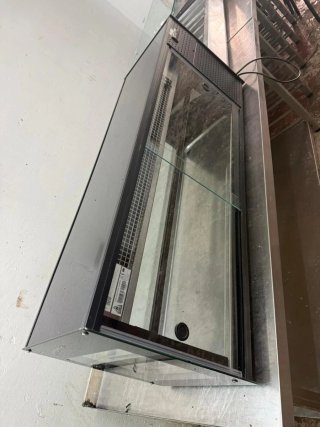 Vitrina expositora cristal y metal