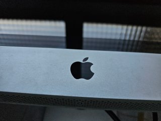 iMac 2010 , 27" :  sin S.O ni lectora .