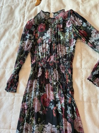 Vestido floral Zara negro multicolor