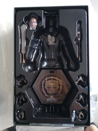 Hot Toys Erik Killmonger