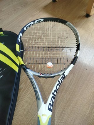 Raqueta Babolat Aero con funda