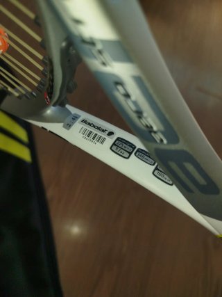 Raqueta Babolat Aero con funda