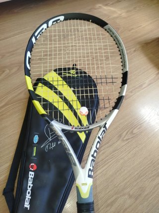 Raqueta Babolat Aero con funda