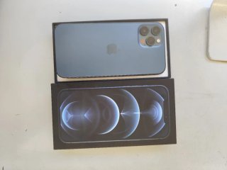 iPhone 12 Pro Max 256GB en buen estado 76 batería