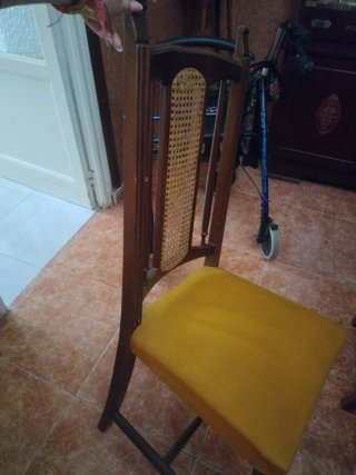 Mesa y sillas comedor antiguas