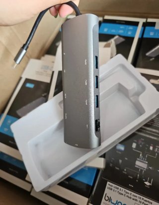 USB C 3.0  hub + cardreader + LAN + VGA