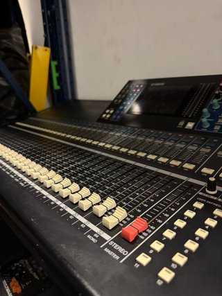 Mesa de Mezclas Yamaha LS9