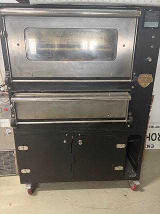 Horno de pizza al carbón