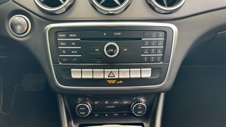 Mercedes GLA 1.6 GLA 180 122 5P