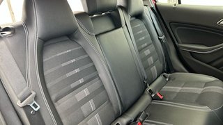 Mercedes GLA 1.6 GLA 180 122 5P