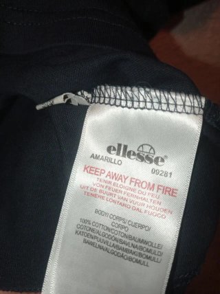 Camiseta Crop Ellesse Negra y Rosa Talla XL