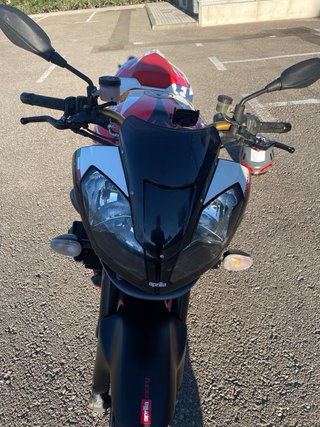 Aprilia Tuono 1000 R Naked Roja y Blanca