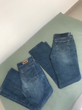 Lote 2 Pantalones Campana Levi's T.38