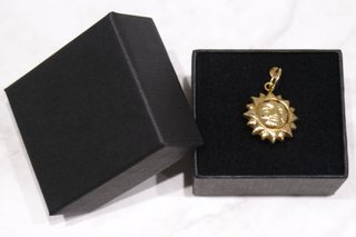 COLGANTE SOL, ORO 18K/2.9g