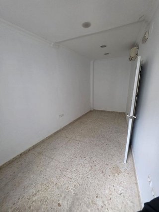 Local comercial en venta en Utrera