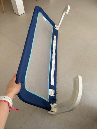 Barrera de seguridad para cama infantil
