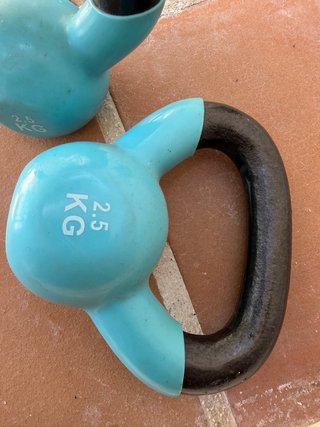 2 Pesi Kettlebell 2,5 kg Blu