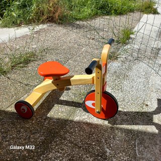 Bici infantil de madera