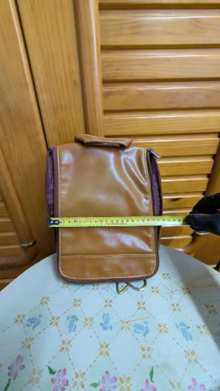 Bolsa de aseo de viaje marrón