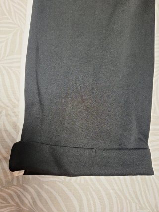 Pantalón vestir elástico negro con blanco