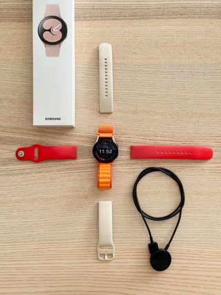 Samsung Galaxy Watch 4 40mm + 3 Correas + Cargador