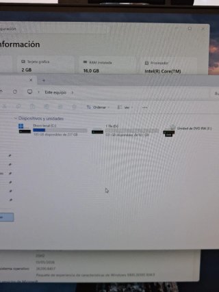 PC HP ProDesk 400 G6 SFF 16 GB,SSD y HD, RADEON