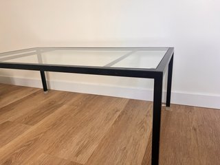 Mesa de centro cristal y metal negra