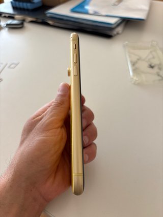 iPhone XR Apple