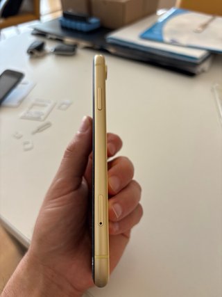 iPhone XR Apple
