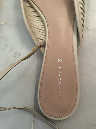 Zapatos planos Zara beige talla 40
