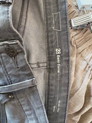 Pantalón Levi's Gris Mujer Talla 28