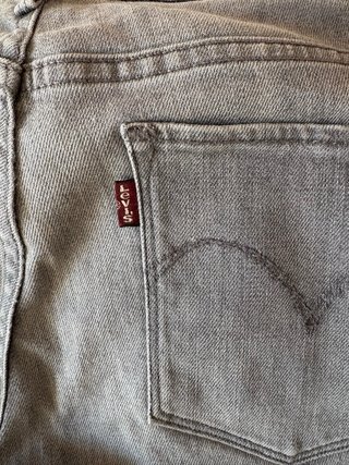 Pantalón Levi's Gris Mujer Talla 28