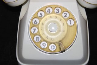 Telefono a disco bianco Italia anni '60