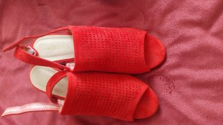 Zapatos de tacón rojos para mujer