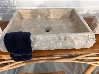 Lavabo en piedra natural de marmol
