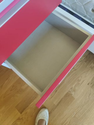 Dormitorio juvenil cabezal y mesita