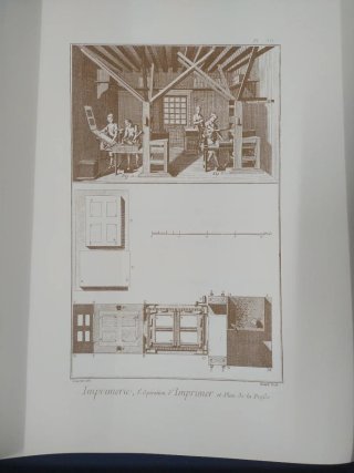 Homenaje al Libro de Editorial Planeta