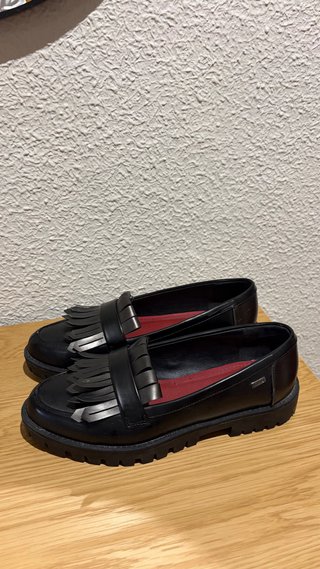 Zapatos Mustang Negros con Flecos