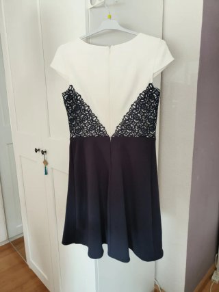 Vestido Esprit blanco y azul marino talla M.