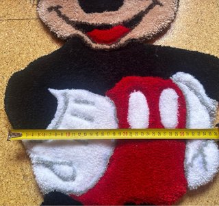 Alfombra Mickey Mouse echa a mano