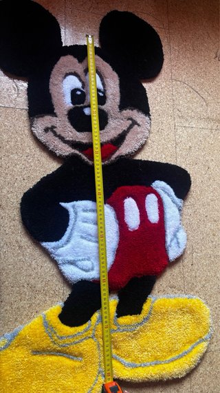 Alfombra Mickey Mouse echa a mano