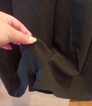 Mono negro corto con encaje talla 48