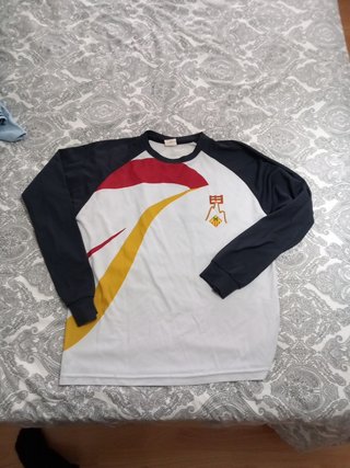 Uniforme Escola Montserrat Rubí